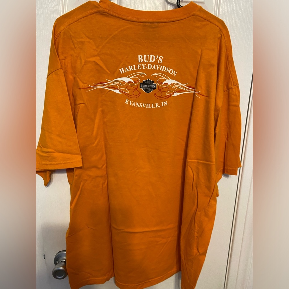 HD T-shirt